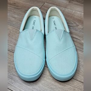 NWOB TOMS Verona Slip-on Sneakers